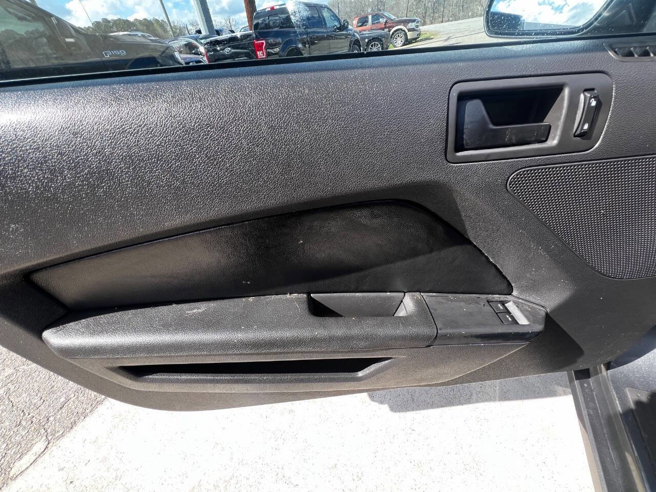 Used 2014 Ford Mustang Coupe RWD image 14