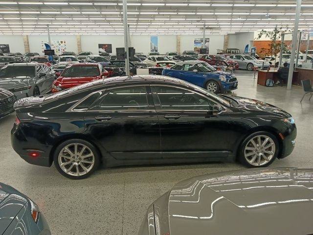 Used 2016 Lincoln MKZ w/ Equipment Group 200A Select FWD image 5