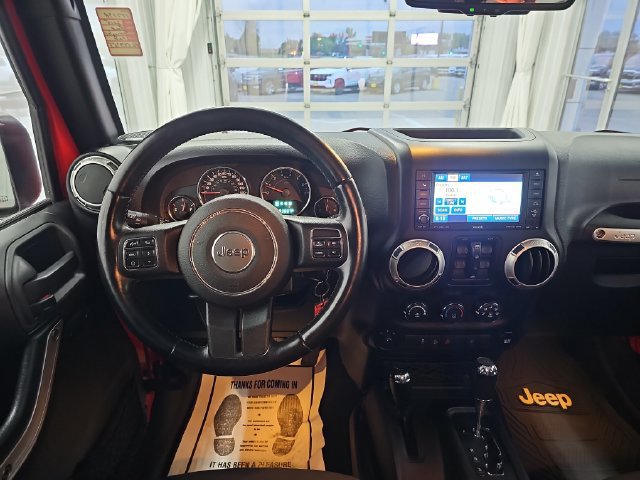Used 2015 Jeep Wrangler Unlimited Sahara w/ Connectivity Group AWD/4WD image 13