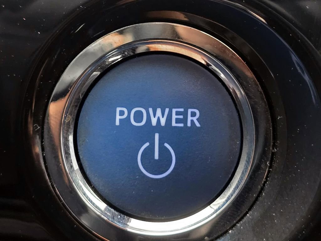 Used 2022 Toyota Prius FWD image 25