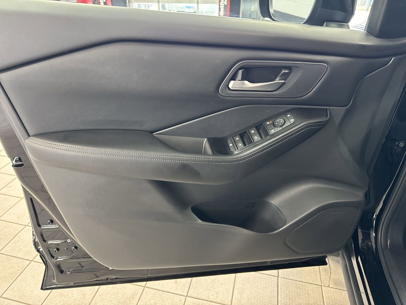 Certified 2026 Nissan Rogue SV w/ Cold Weather Package AWD/4WD image 28
