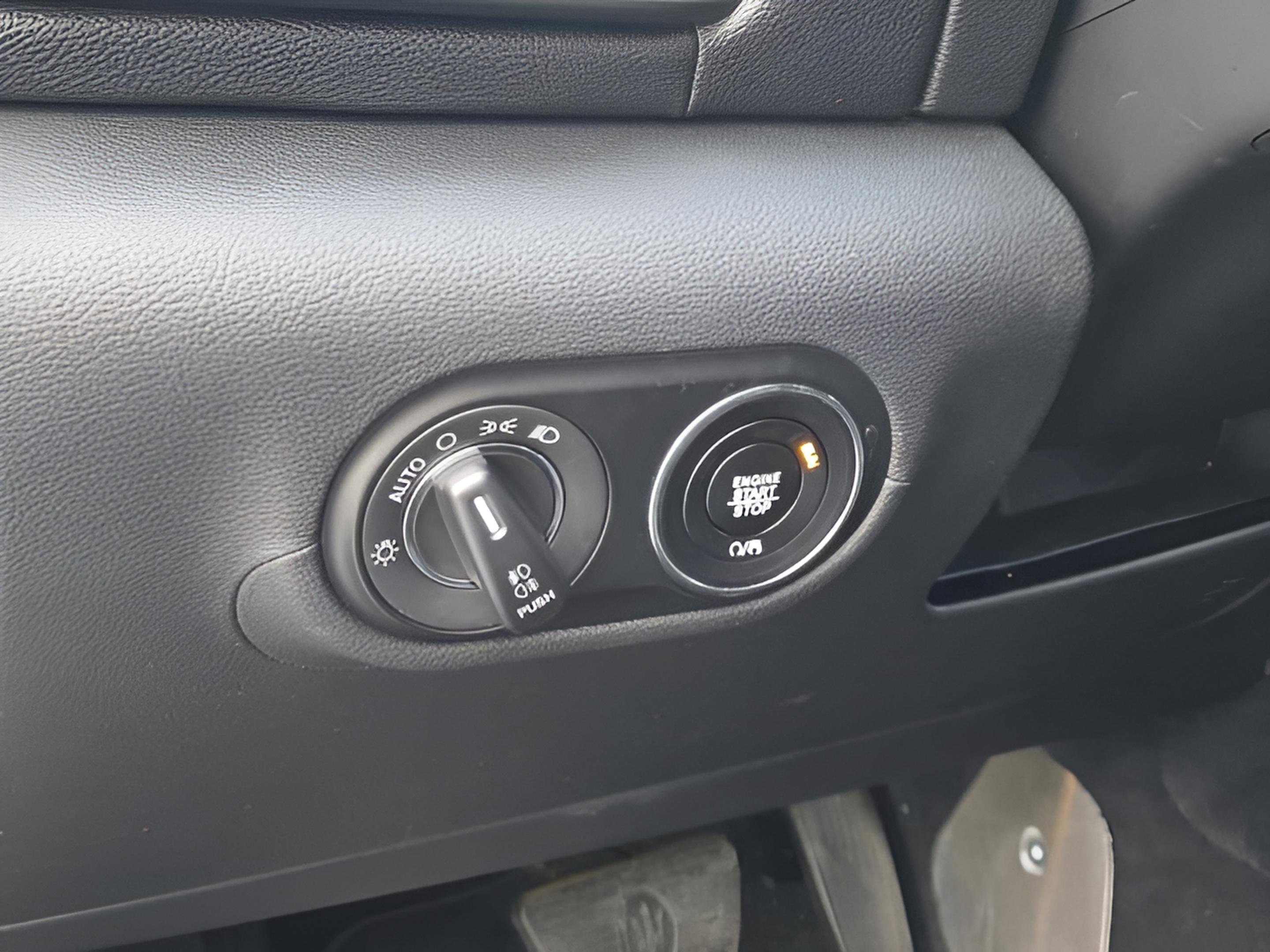 Used 2018 Maserati Levante image 16