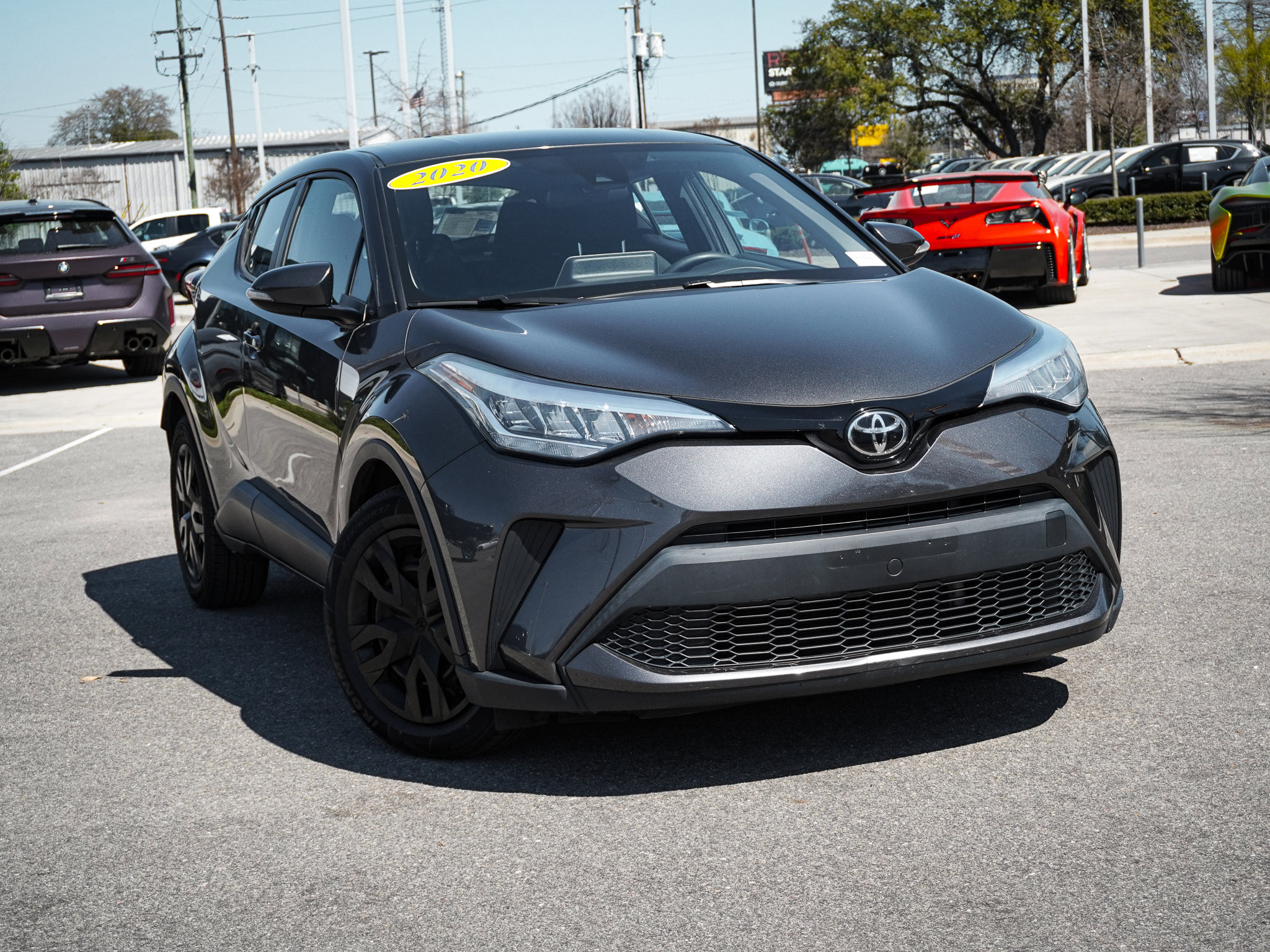 Used 2020 Toyota C-HR LE image 2