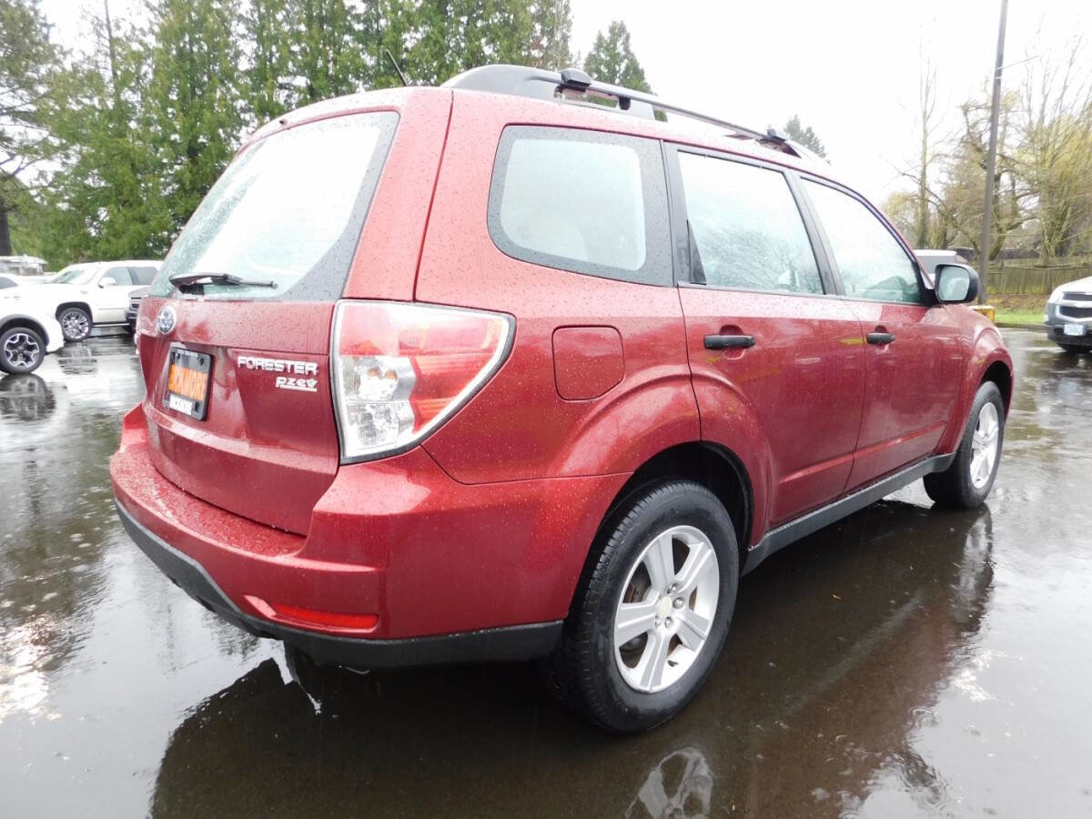 Used 2011 Subaru Forester 2.5X w/ Alloy Wheel Value Pkg image 2