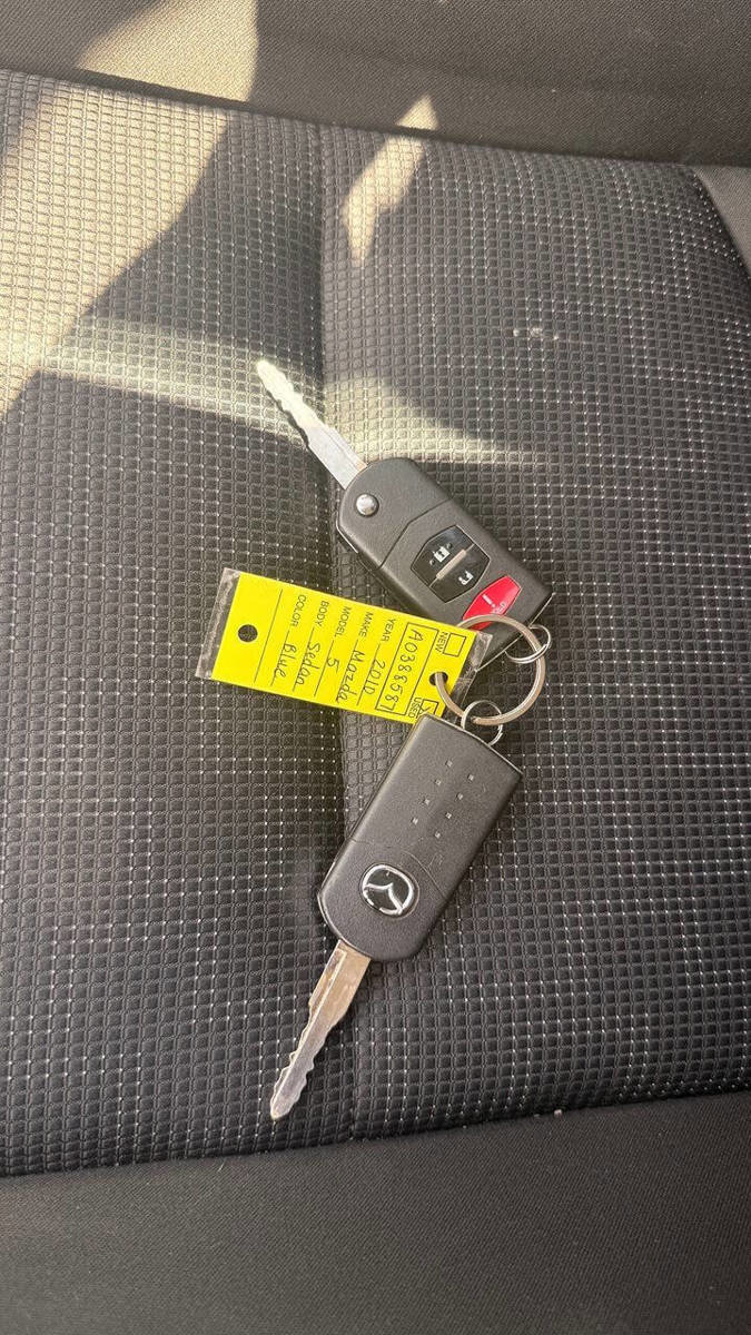 Used 2010 MAZDA MAZDA5 Sport w/ Popular Equipment Pkg image 30