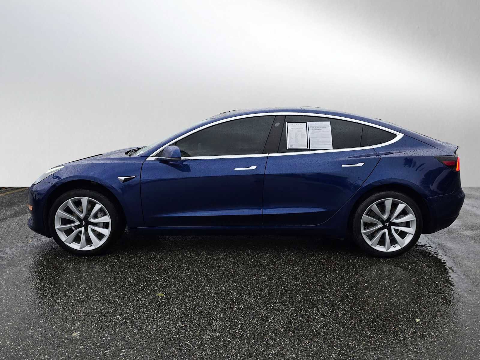 Used 2020 Tesla Model 3 Standard Range image 6