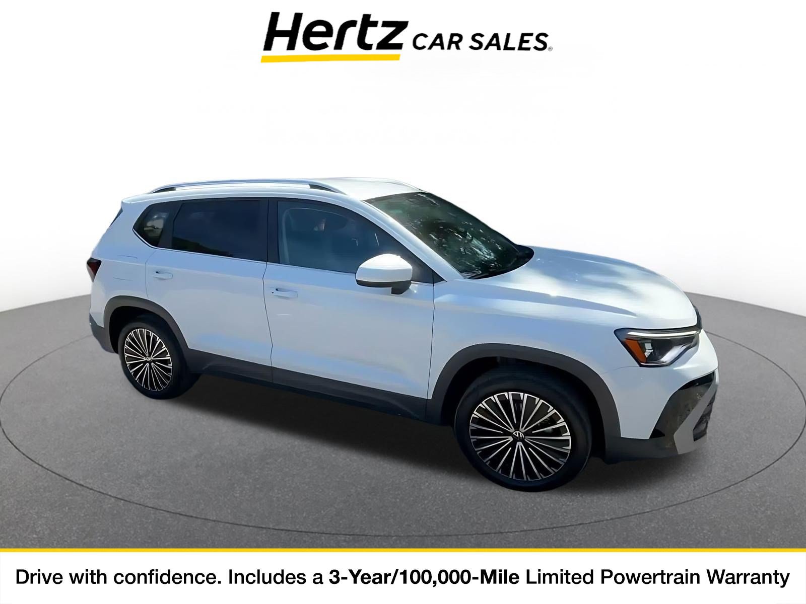 Used 2026 Volkswagen Taos SE FWD image 1