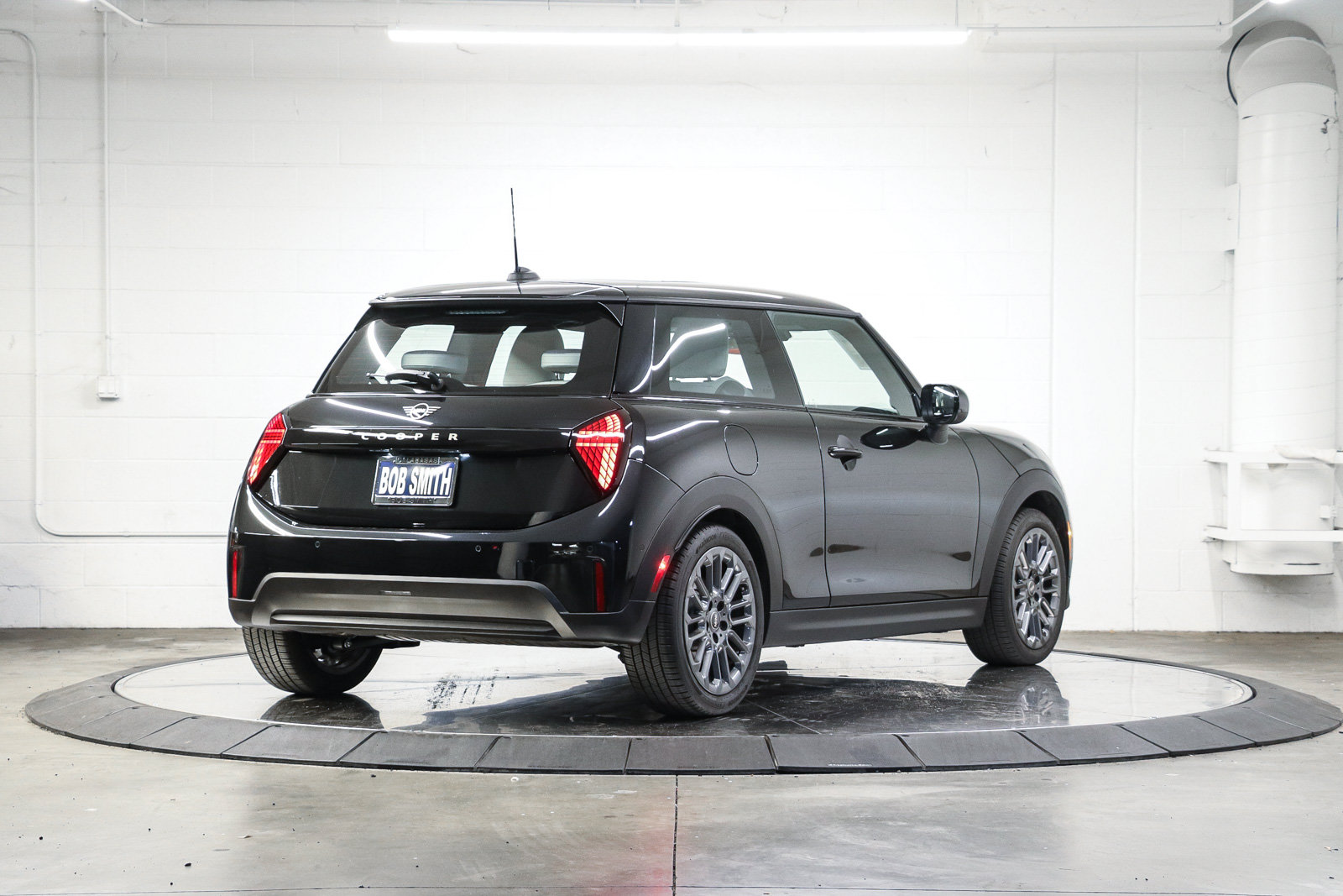 Used 2026 MINI Cooper 2-Door Hardtop FWD image 6