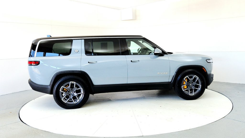 Used 2023 Rivian R1S Adventure Quad AWD/4WD image 7