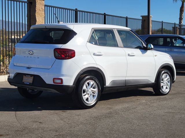New 2026 Hyundai Venue SE image 2