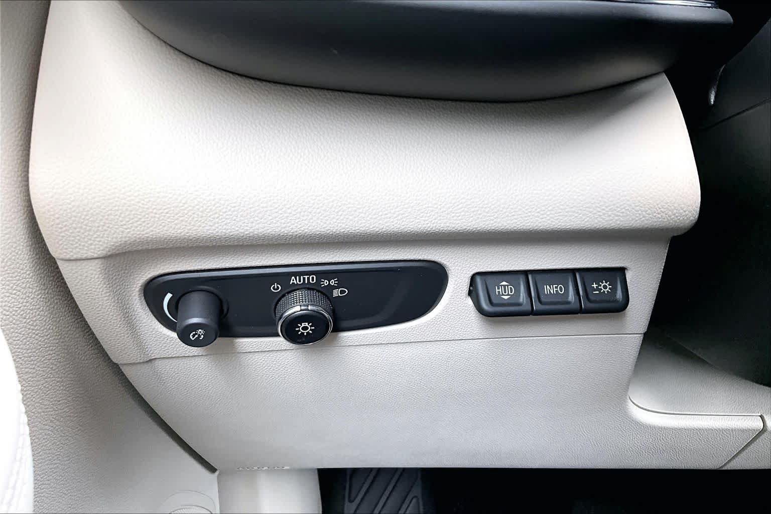 Used 2023 Buick Envision Avenir FWD image 34
