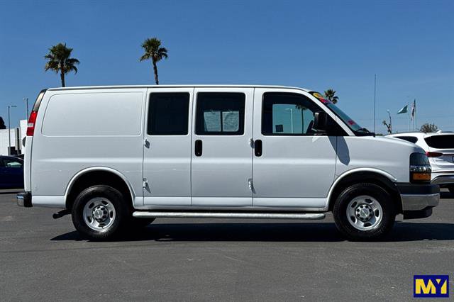 Used 2024 Chevrolet Express 2500 w/ Driver Convenience Package image 3
