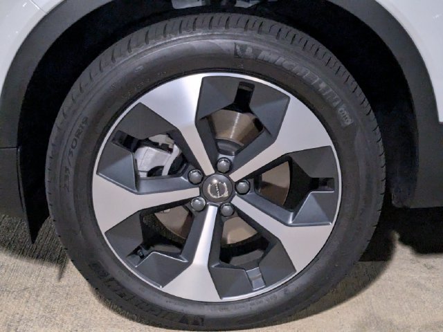 New 2025 Volvo XC40 B5 Core w/ Protection Package Premier AWD/4WD image 10