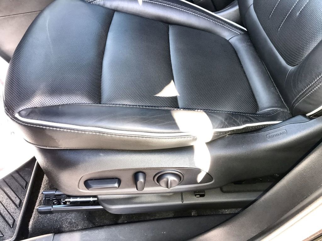 Used 2025 Buick Encore GX Avenir w/ Avenir Convenience Package image 12