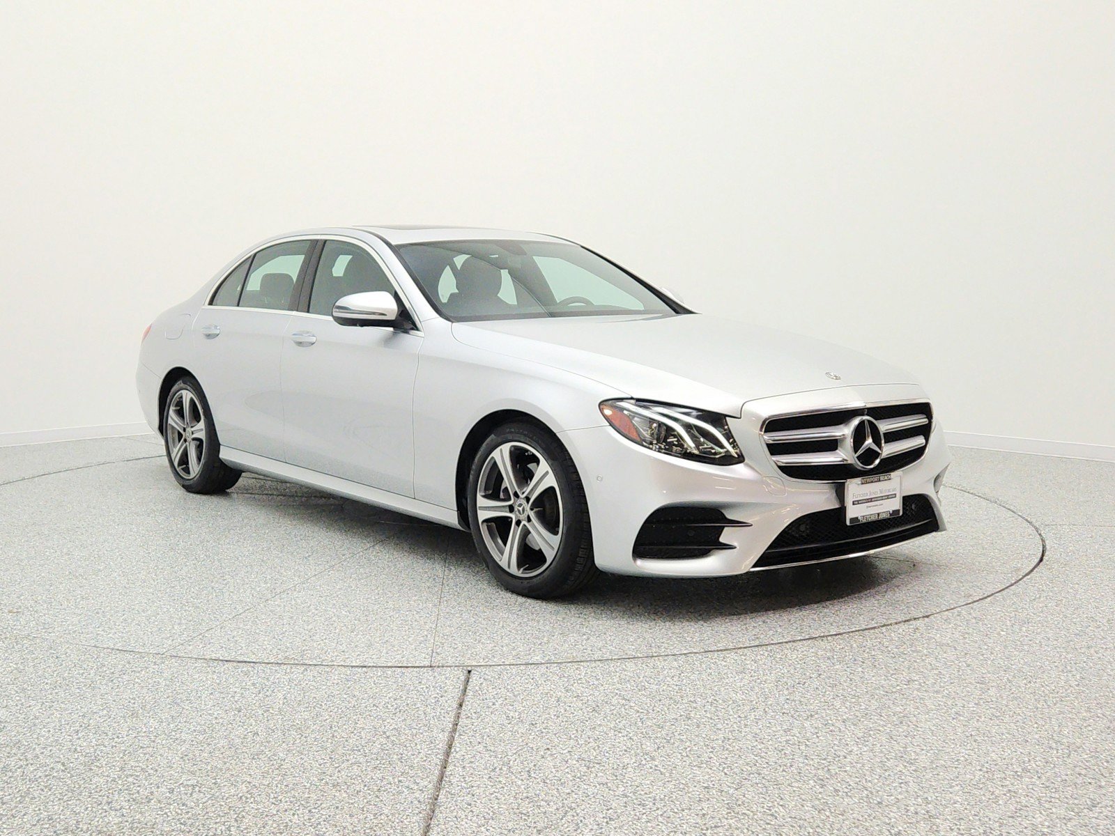 Used 2019 Mercedes-Benz E 300 image 3