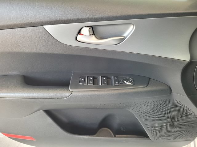 Used 2021 Kia Forte LXS FWD image 18