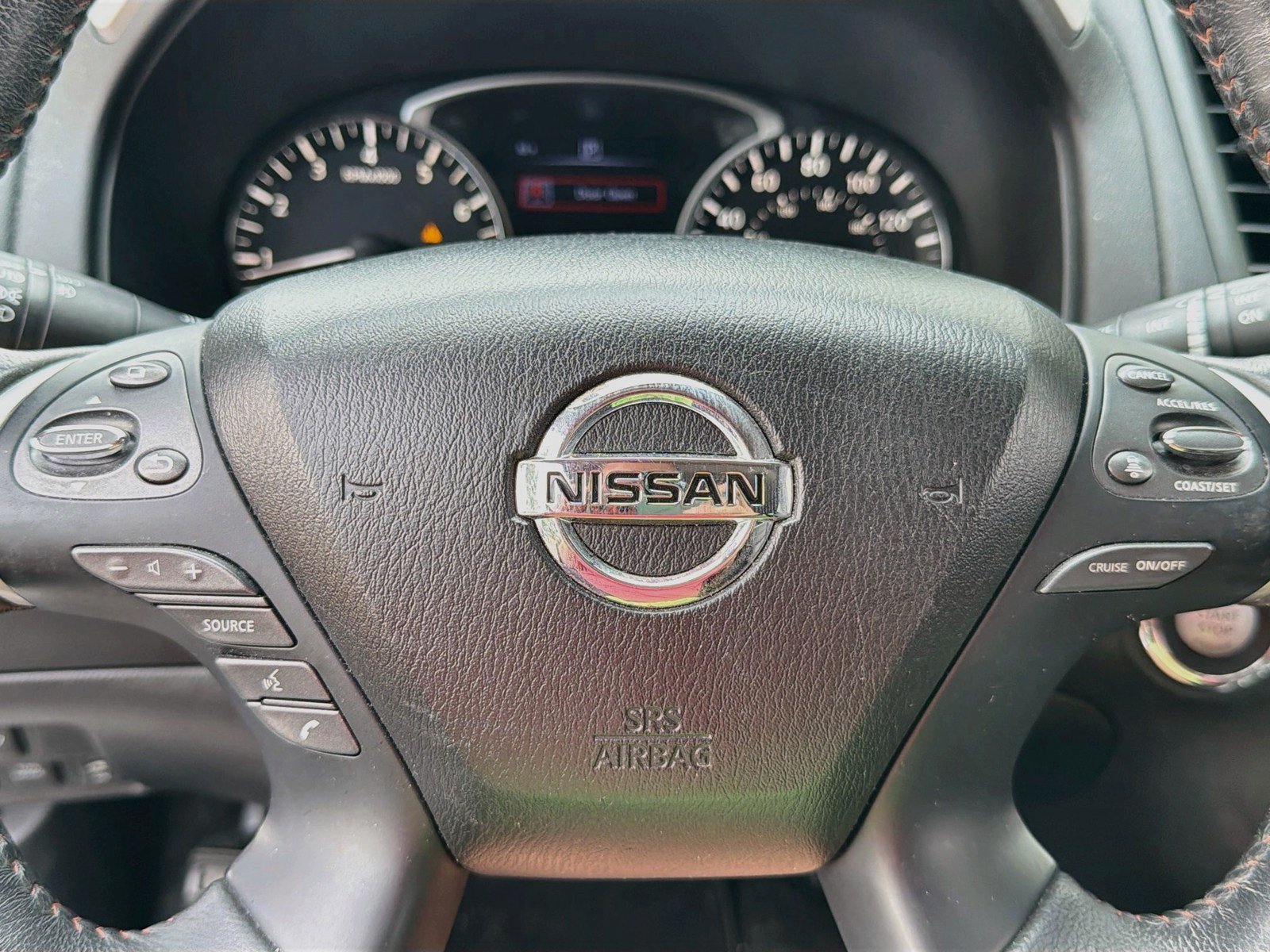 Used 2019 Nissan Pathfinder SL FWD image 40
