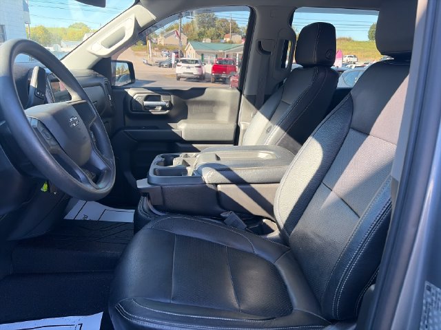 Used 2019 Chevrolet Silverado 1500 Custom Trail Boss w/ Custom Convenience Package AWD/4WD image 17
