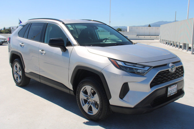 Certified 2023 Toyota RAV4 LE AWD/4WD image 2