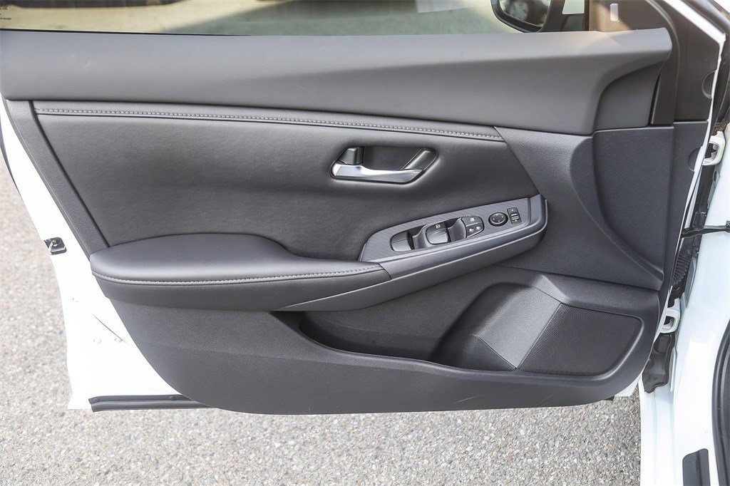 Used 2022 Nissan Sentra SV w/ All-Weather Package image 18