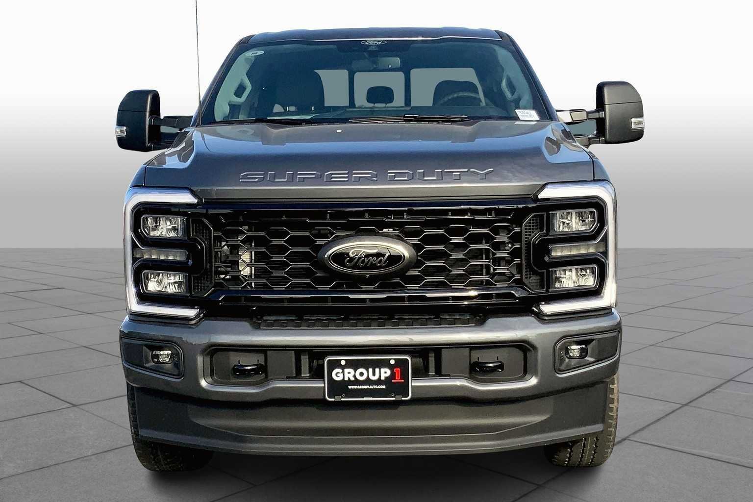 New 2026 Ford F350 XLT w/ XLT Premium Package AWD/4WD image 3