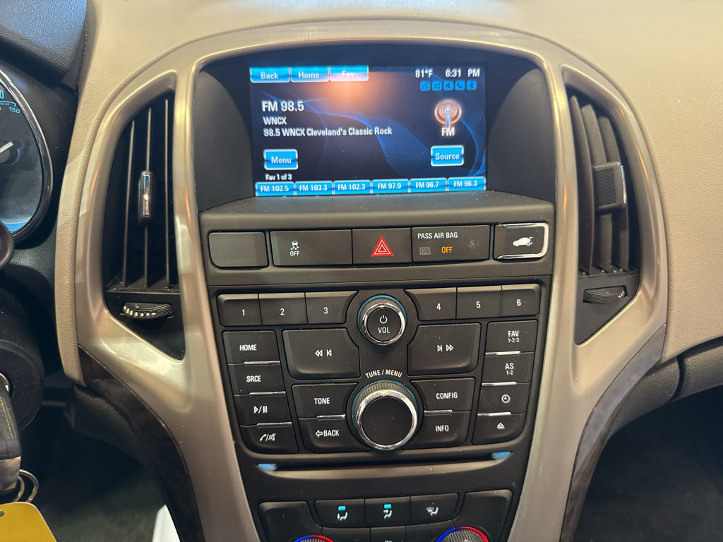 Used 2015 Buick Verano FWD image 19
