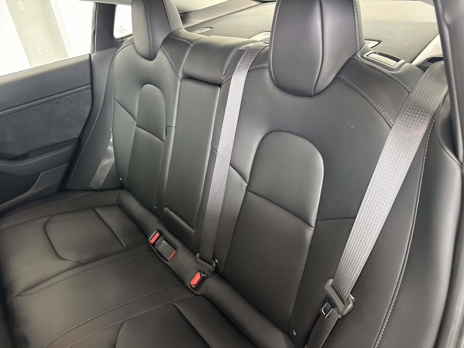 Used 2018 Tesla Model 3 Long Range RWD image 13