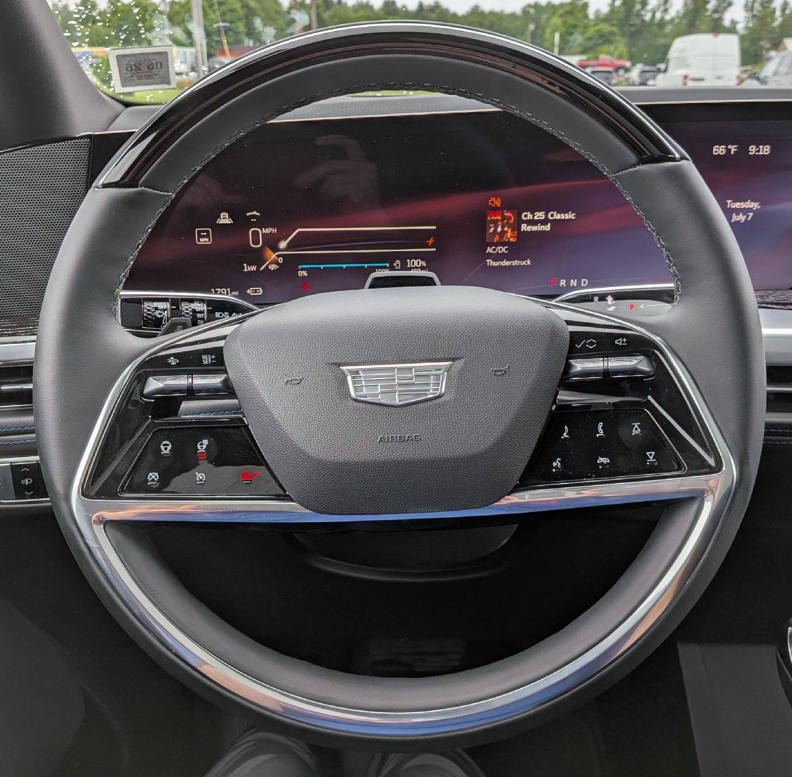 Used 2025 Cadillac Escalade IQ Sport 1 w/ LPO, ONYX Package AWD/4WD image 15