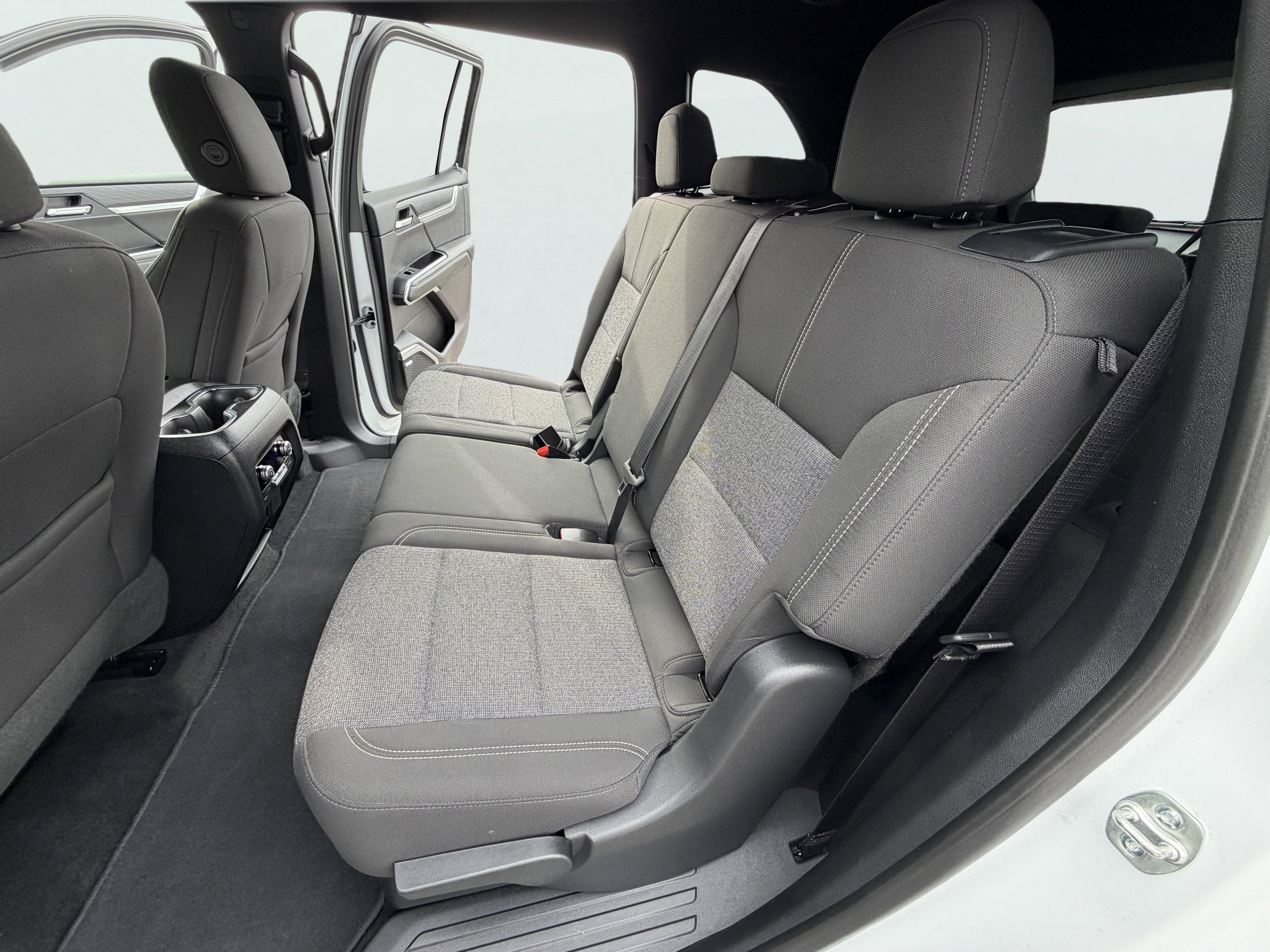 Used 2025 GMC Acadia Elevation image 9