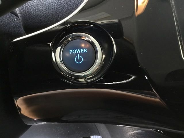 Used 2017 Toyota Prius Three w/ Protection Package image 31