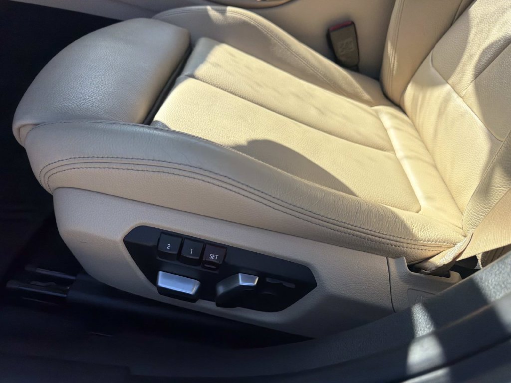 Used 2018 BMW 330i Sedan RWD image 17