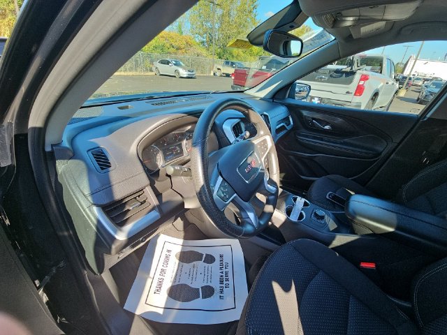 Used 2024 GMC Terrain SLE AWD/4WD image 18