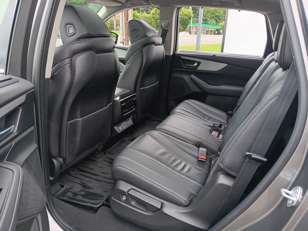 Used 2023 Acura MDX w/ Technology Package AWD/4WD image 13