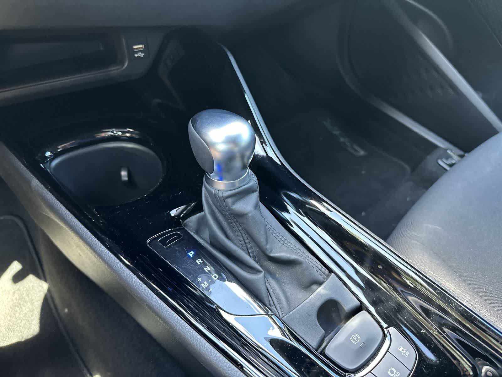 Used 2020 Toyota C-HR XLE FWD image 22