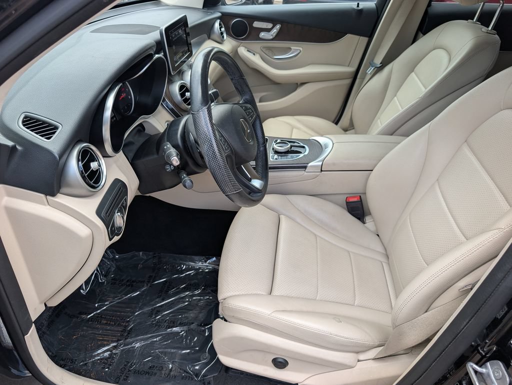 Certified 2019 Mercedes-Benz GLC 300 4MATIC image 11