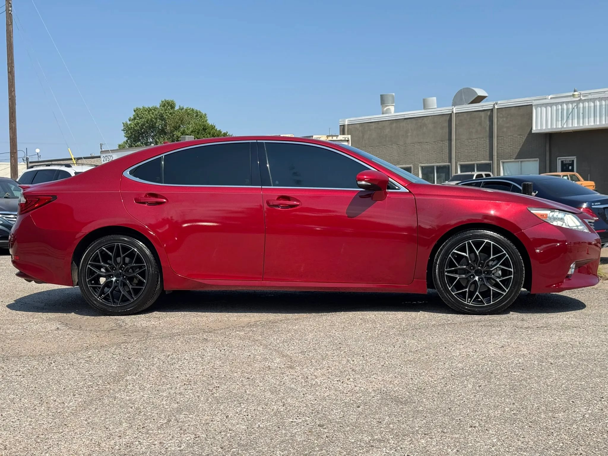 Used 2013 Lexus ES 300h w/ Premium Pkg FWD image 8