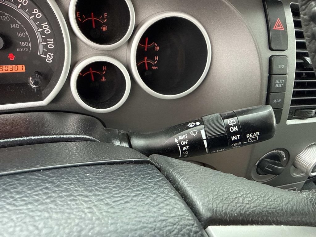 Used 2016 Toyota Sequoia SR5 AWD/4WD image 37