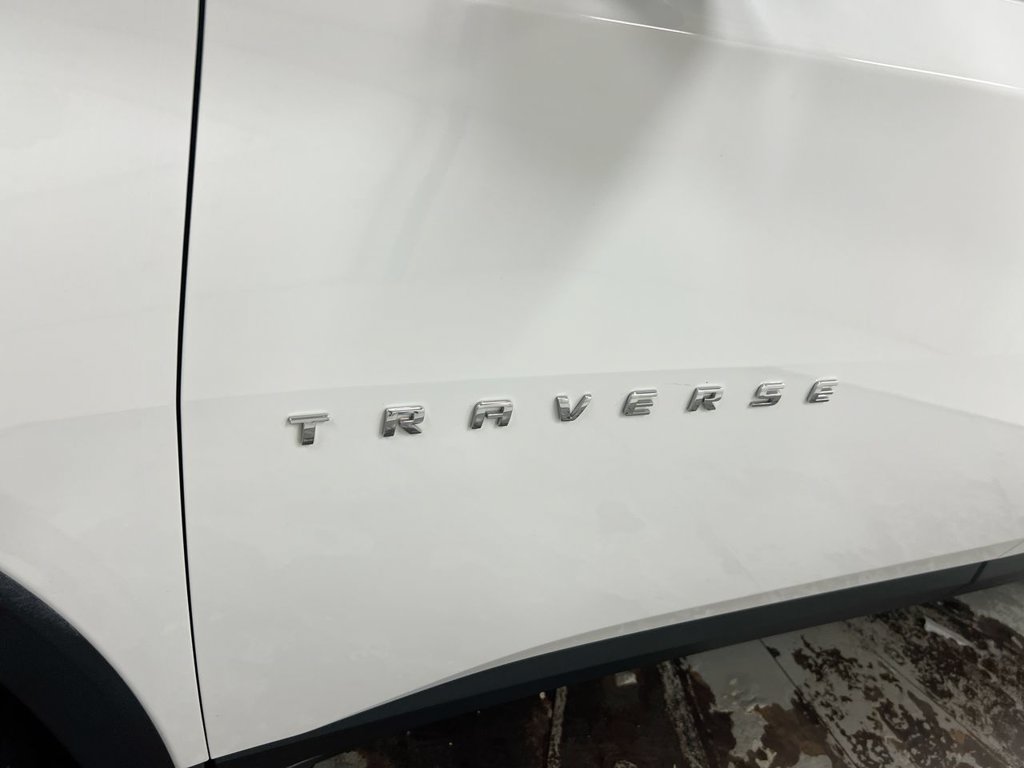 Used 2023 Chevrolet Traverse LS FWD image 26