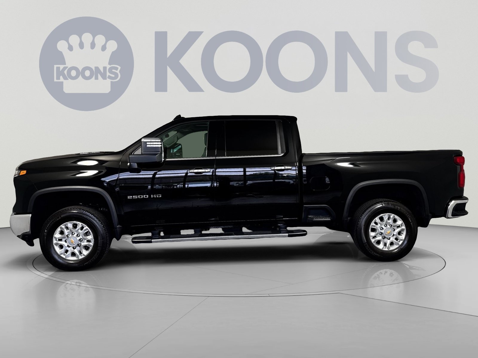 Used 2024 Chevrolet Silverado 2500 LTZ w/ LTZ Convenience Package AWD/4WD image 2