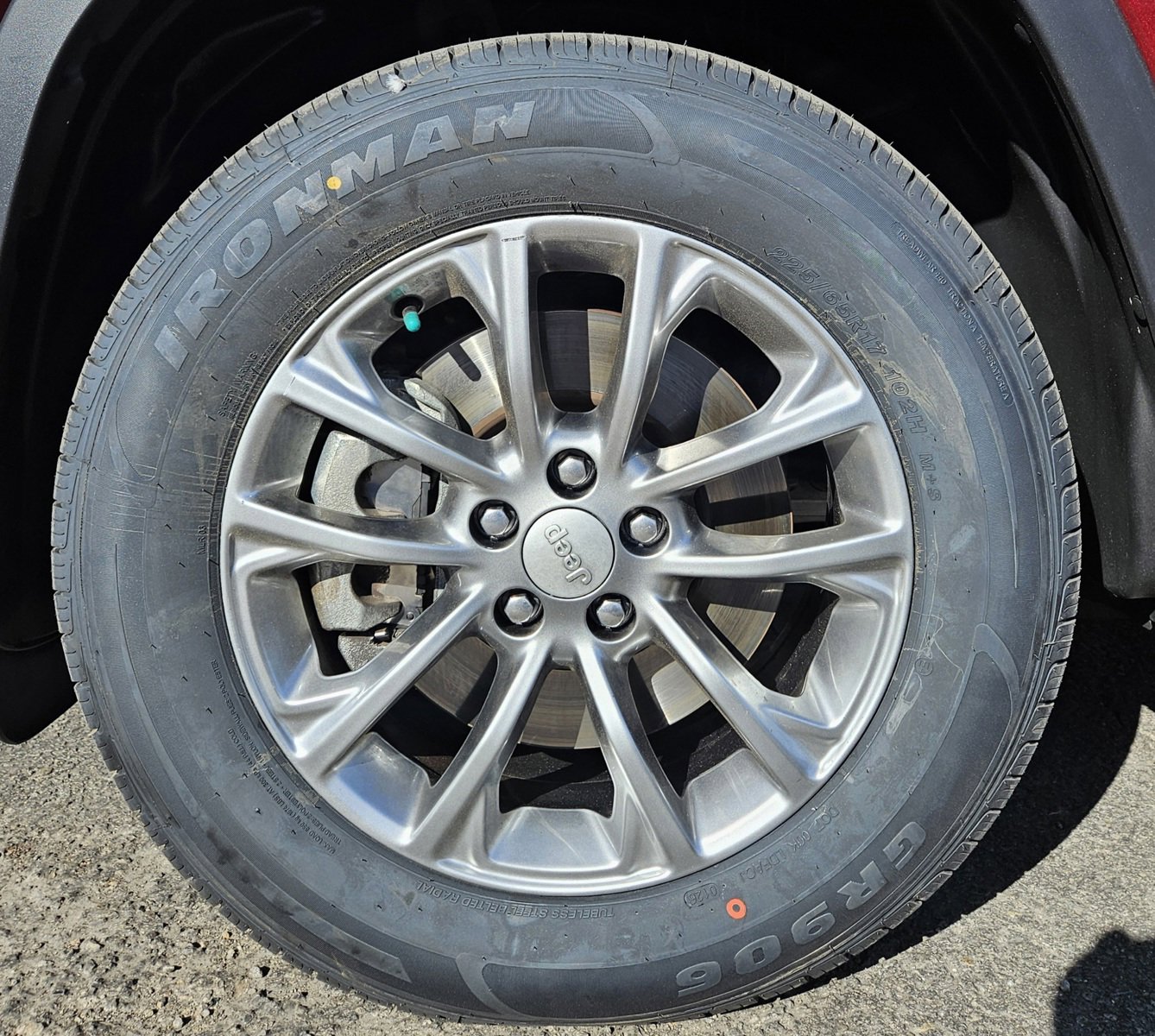 Used 2020 Jeep Cherokee Latitude Plus w/ Trailer Tow Group image 13