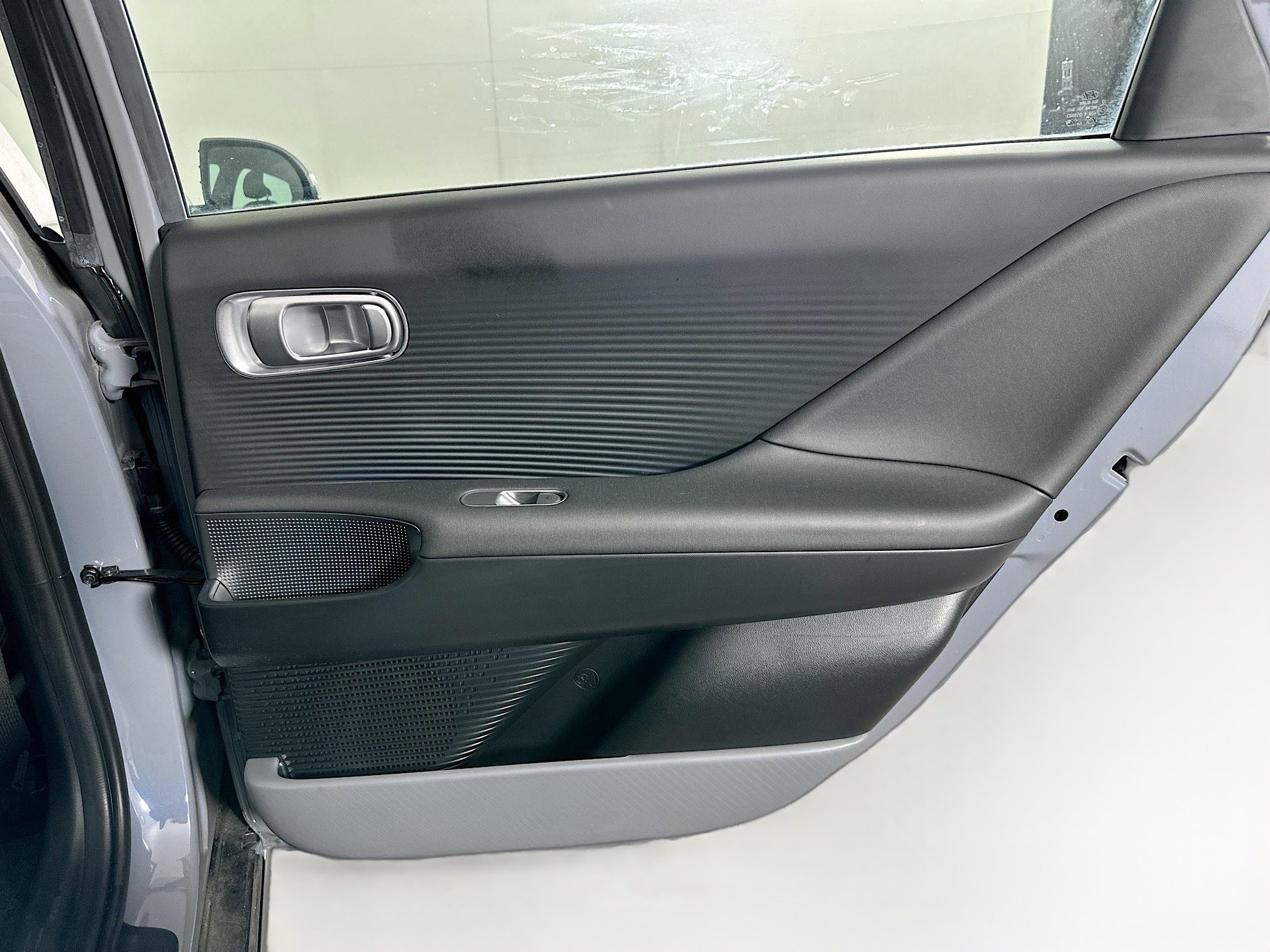 Used 2024 Hyundai Ioniq 6 SEL RWD image 30