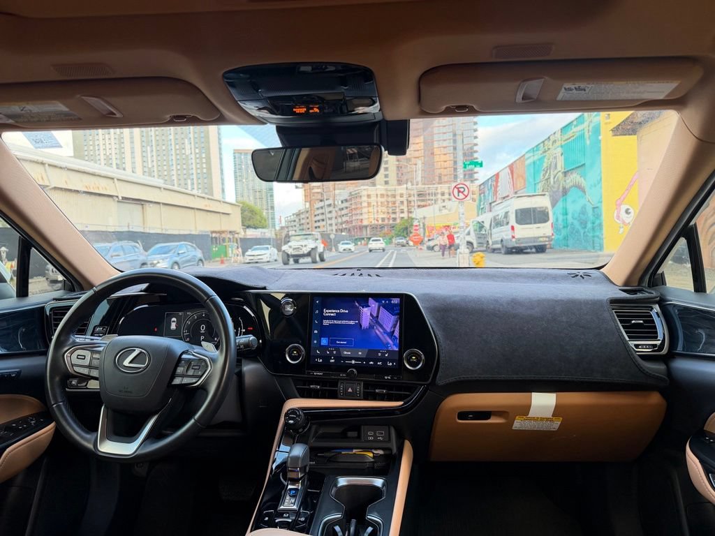 Used 2024 Lexus NX 250 FWD w/ Premium Package image 13