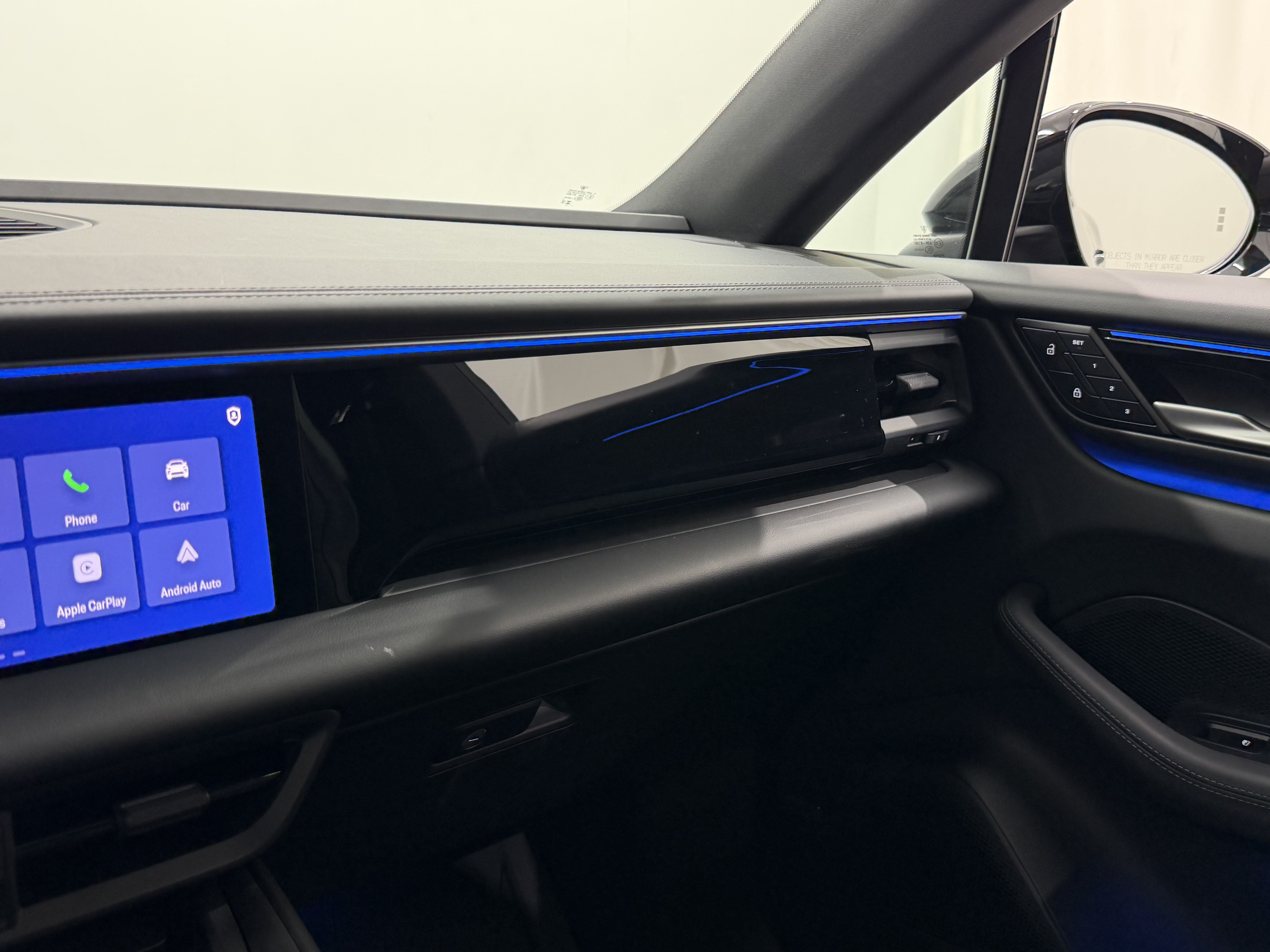 Certified 2025 Porsche Macan Electric RWD image 55