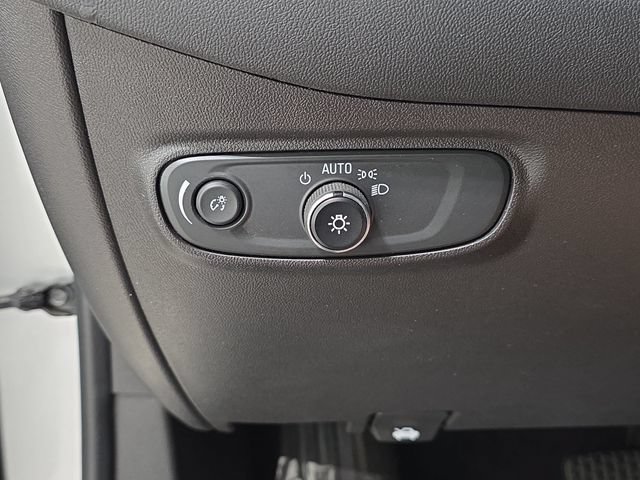 Used 2020 Chevrolet Equinox LS FWD image 26