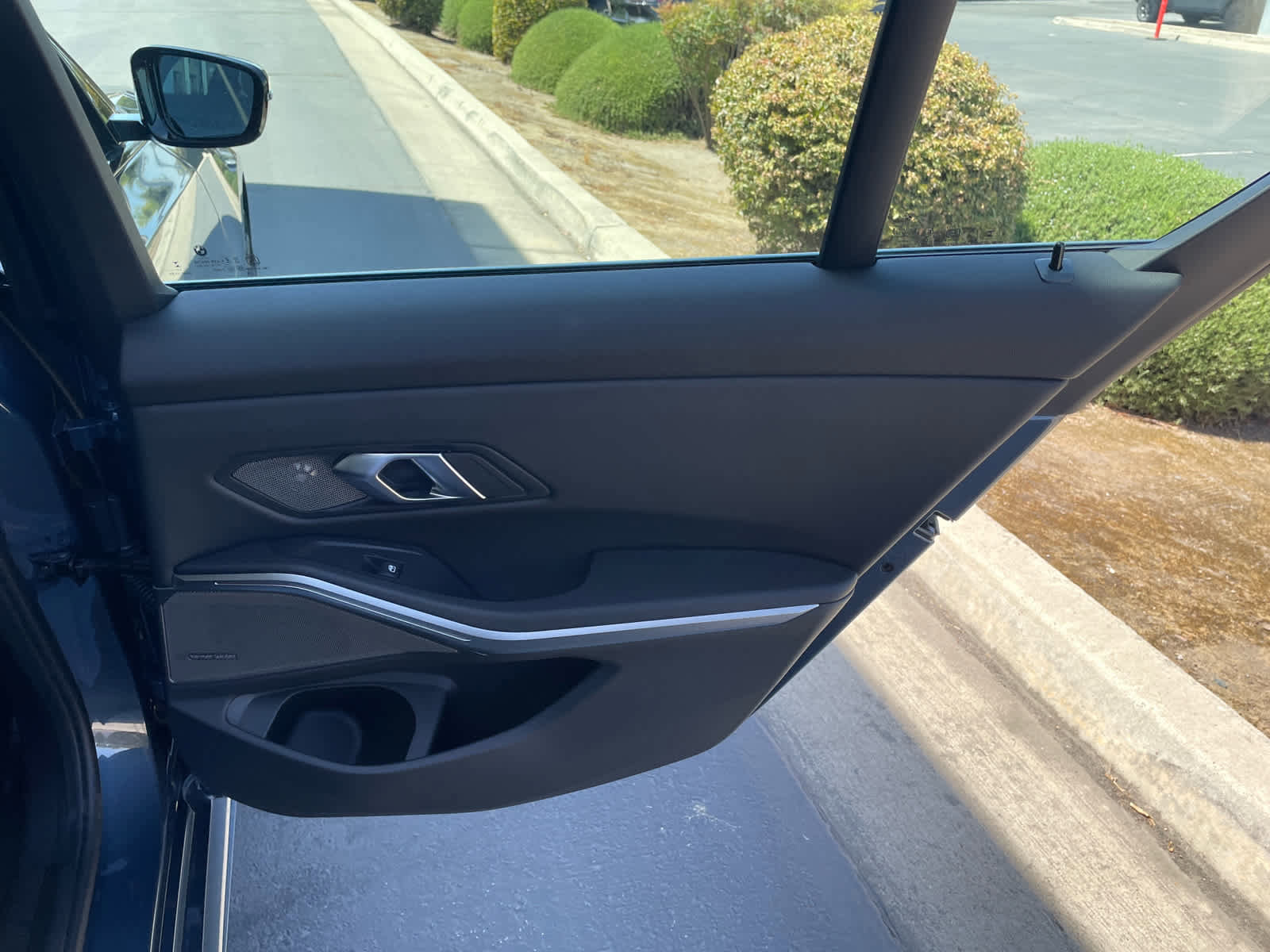 New 2025 BMW 330i Sedan w/ M Sport Package image 18