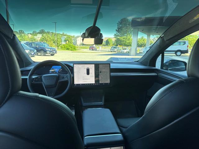 Used 2025 Tesla Model X AWD/4WD image 16