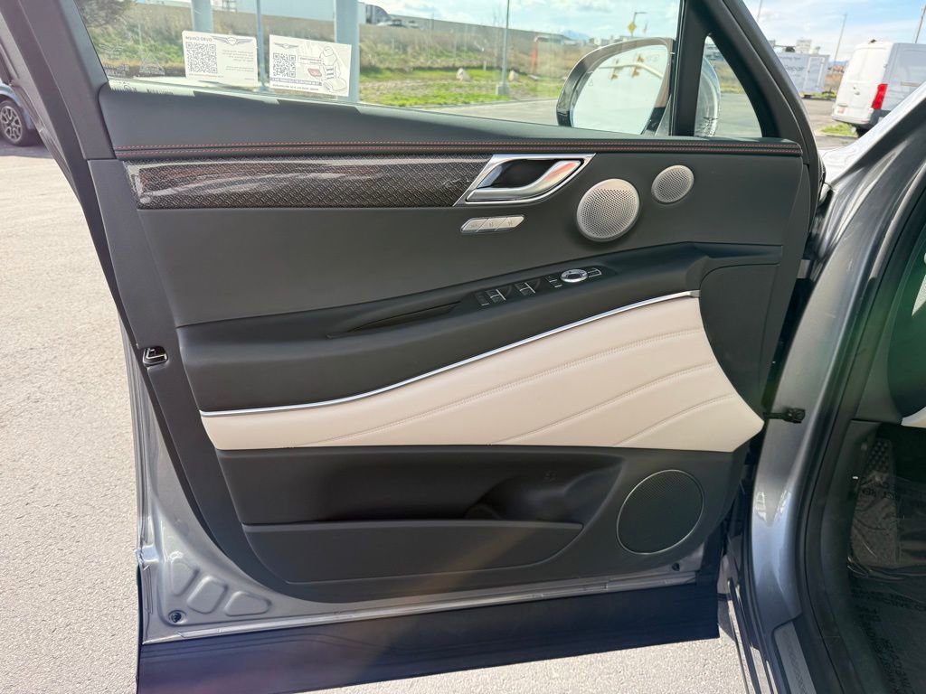 Used 2025 Genesis GV80 3.5T e-SC image 9