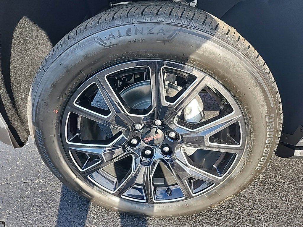 New 2026 GMC Yukon Denali image 9