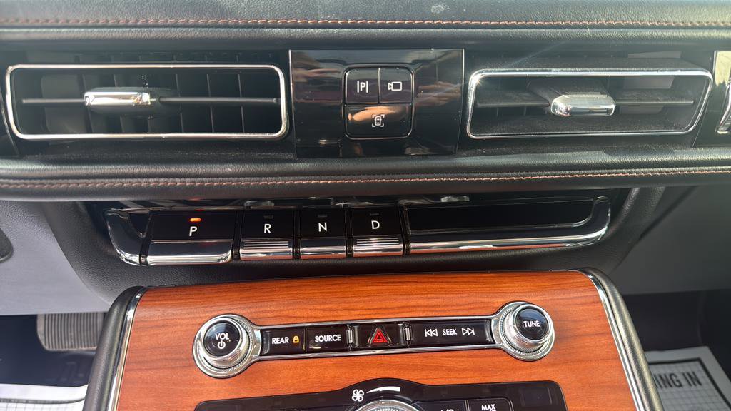 Used 2020 Lincoln Aviator Reserve w/ Equipment Group 201A image 25