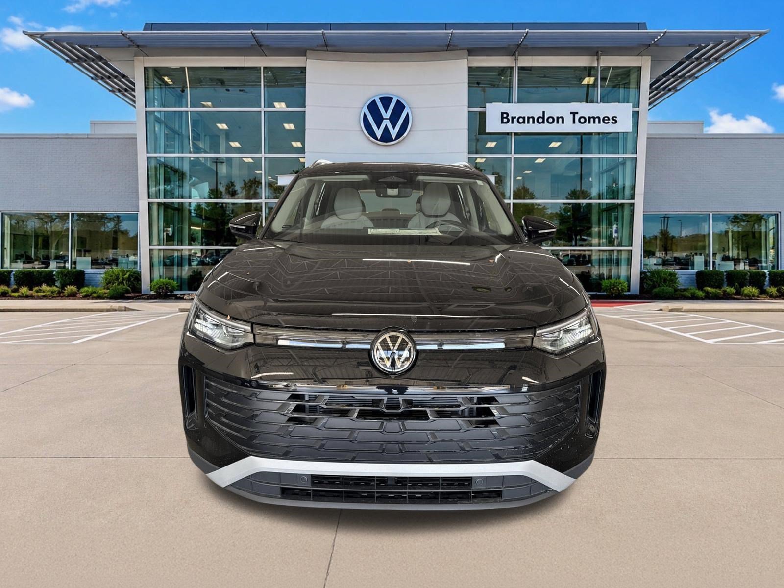 New 2026 Volkswagen Tiguan SE FWD image 9